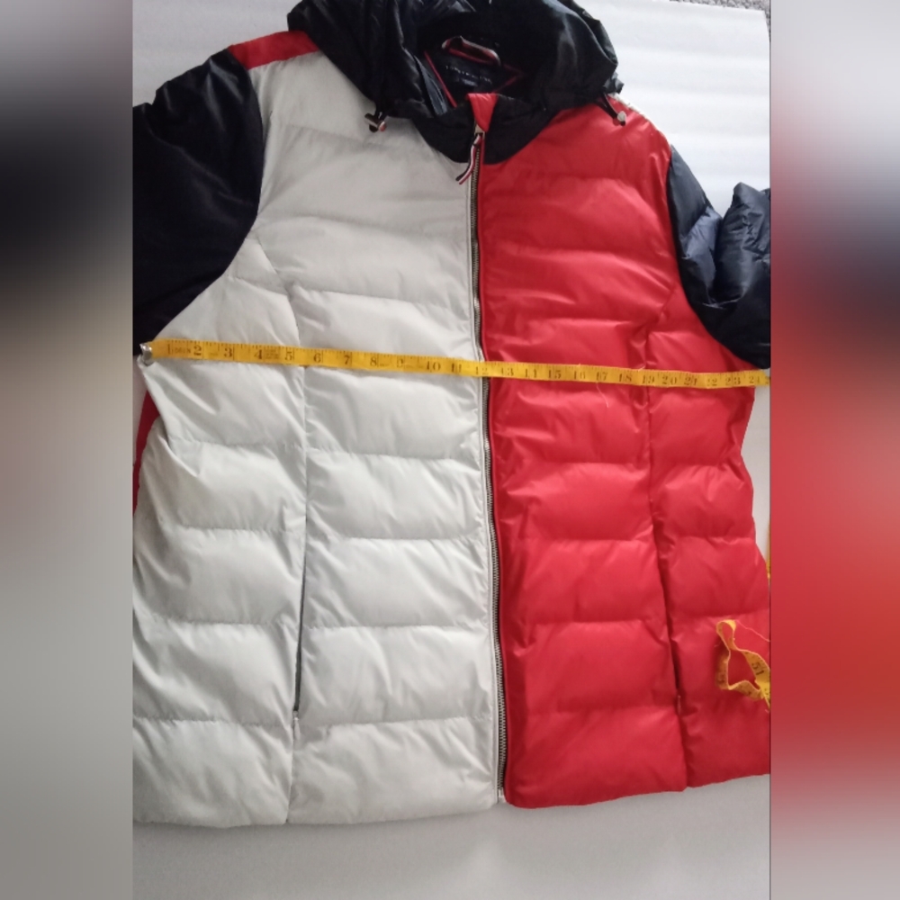 Tommy Hilfiger Women's Red, White, and Black Ski Jacket - Picture 2 of 16